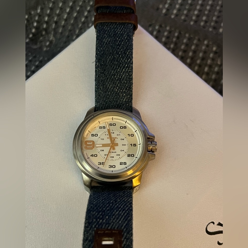Diesel Watch. Jean Material